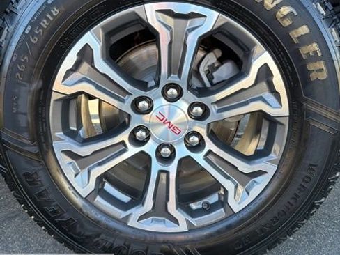 Used 2021 GMC Sierra 1500 SLE w/ X31 Off-Road Package image 65