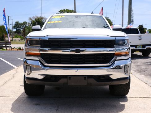 Used 2018 Chevrolet Silverado 1500 LT w/ All Star Edition AWD/4WD image 2