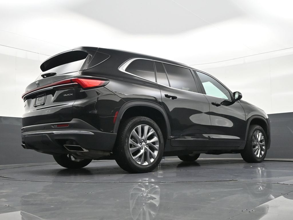 Used 2025 Buick Enclave Preferred w/ Power Package FWD image 27