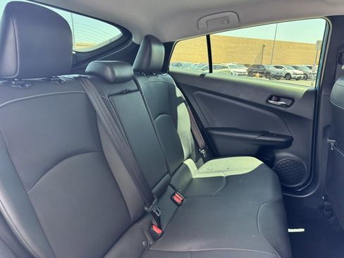 Used 2020 Toyota Prius Prime XLE image 37