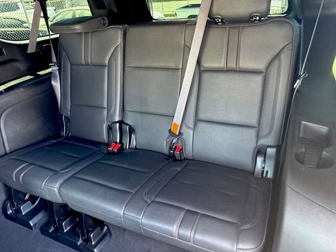 Used 2024 Chevrolet Suburban RST RWD image 24