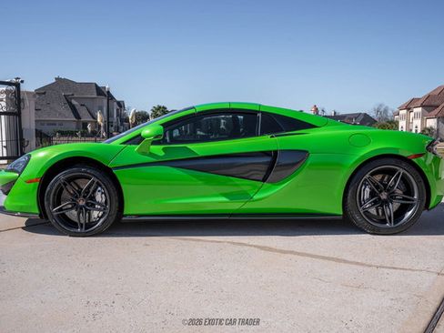 Used 2018 McLaren 570S Spider image 17