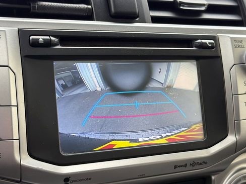Used 2018 Toyota 4Runner SR5 Premium AWD/4WD image 18