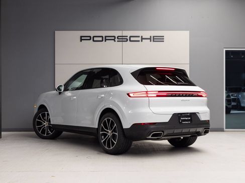 Certified 2026 Porsche Cayenne AWD/4WD image 3
