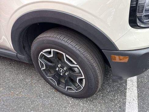 Used 2025 Ford Bronco Sport Outer Banks w/ Outer Banks Tech Package+ image 2