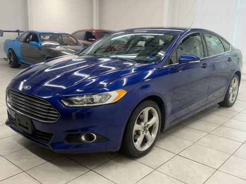 Used 2014 Ford Fusion SE FWD image 3