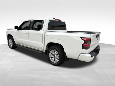 Used 2023 Nissan Frontier SV w/ Tow Package RWD image 5
