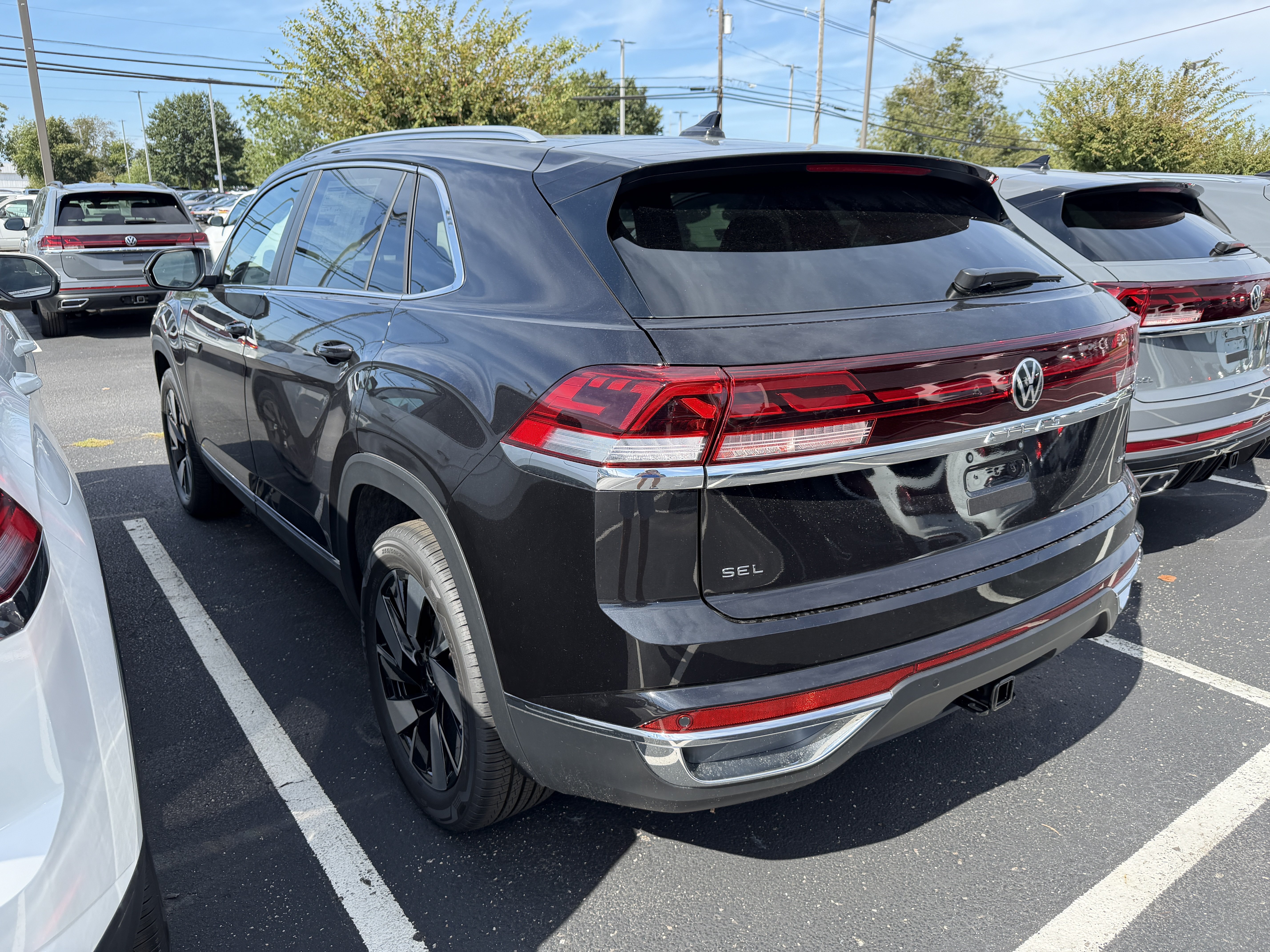 New 2026 Volkswagen Atlas Cross Sport SEL AWD/4WD image 5
