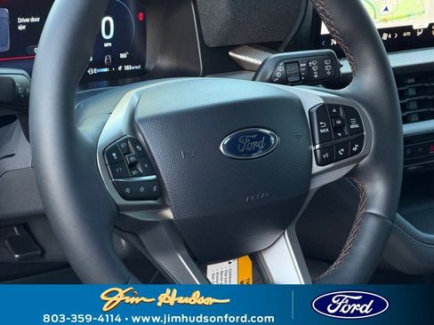 New 2026 Ford Explorer Active w/ Active Comfort Package image 20
