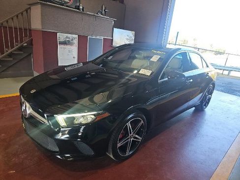 Used 2019 Mercedes-Benz A 220 image 1