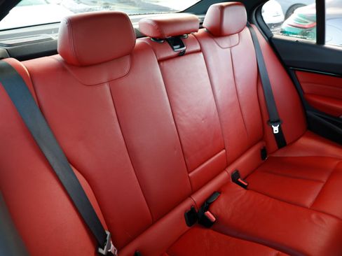 Used 2017 BMW 340i xDrive Sedan image 17