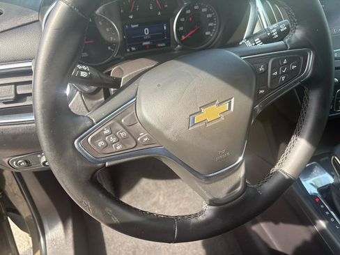 Used 2024 Chevrolet Equinox LT FWD image 14