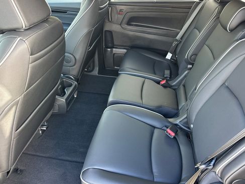 New 2026 Honda Odyssey Touring image 10
