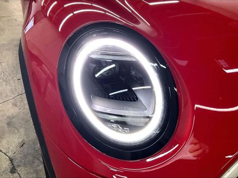 Certified 2025 MINI Cooper S image 30