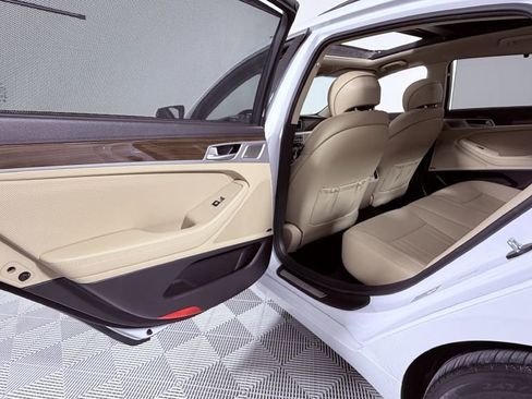 Used 2018 Genesis G80 3.8 w/ Option Group 02 image 23