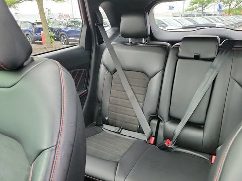 Used 2022 Ford Edge ST-Line w/ Class II Trailer Tow Package AWD/4WD image 9