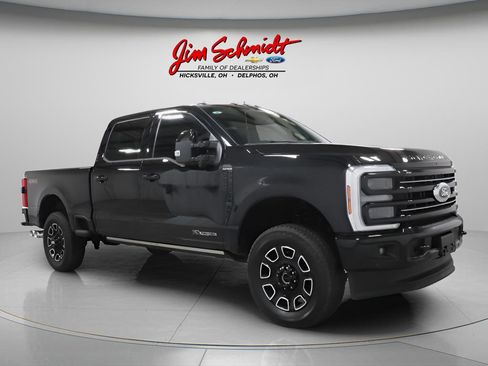Used 2025 Ford F250 Platinum image 2