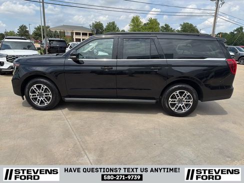 Used 2025 Ford Expedition Max Active AWD/4WD image 8