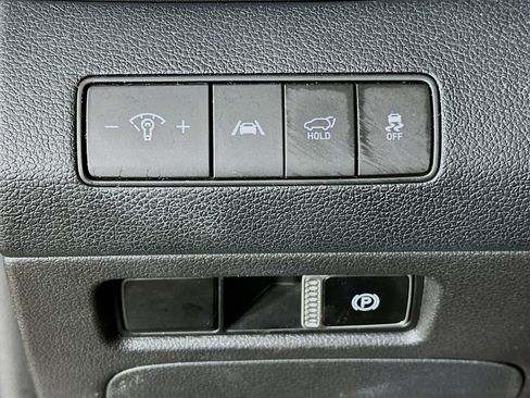 Used 2023 Hyundai Santa Fe SEL image 17