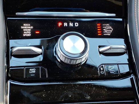 New 2025 Jeep Grand Cherokee Summit image 11