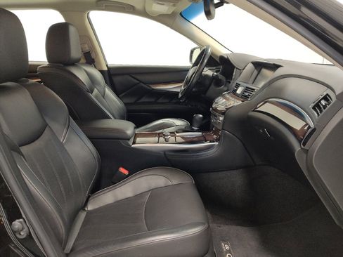 Used 2016 INFINITI Q70 L 3.7 w/ Deluxe Touring Package image 21