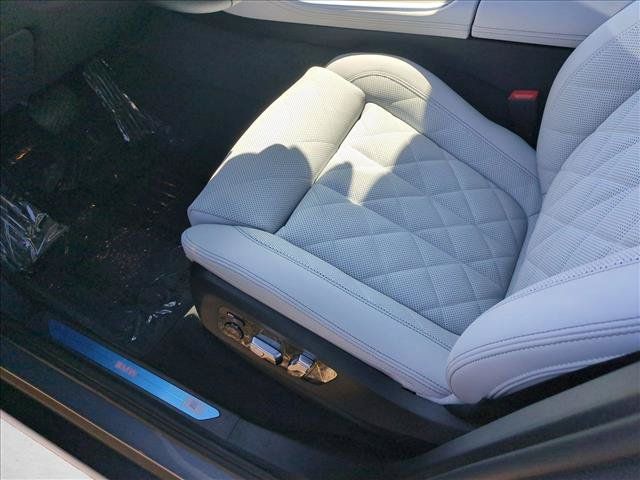 New 2026 BMW X5 sDrive40i w/ Premium Package RWD image 4