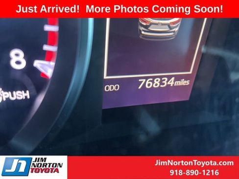 Used 2017 Toyota Highlander LE image 9