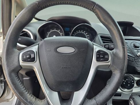 Used 2015 Ford Fiesta SE image 11