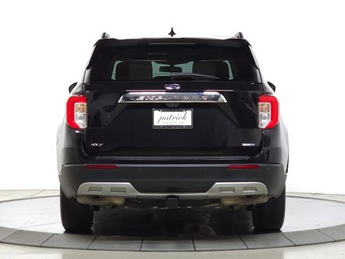 Used 2020 Ford Explorer XLT w/ Equipment Group 202A AWD/4WD image 6