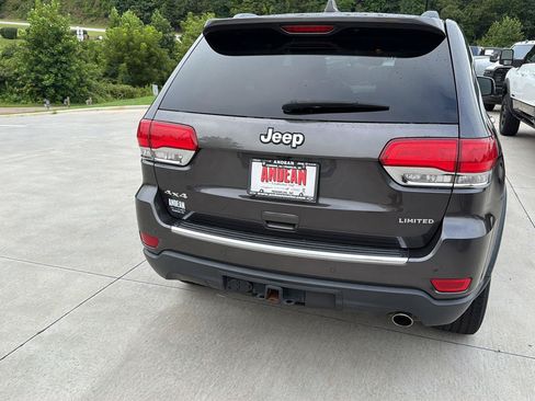 Used 2019 Jeep Grand Cherokee Limited AWD/4WD image 4