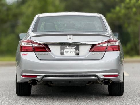 Used 2016 Honda Accord Sport image 6
