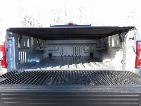 Used 2018 Ford F150 XLT w/ Equipment Group 302A Luxury image 17