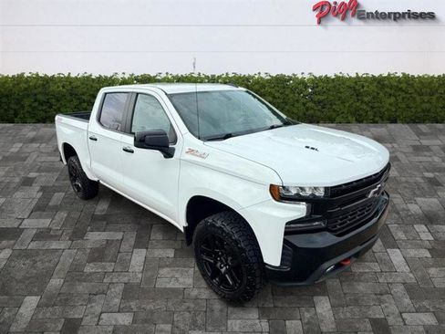 Used 2022 Chevrolet Silverado 1500 LT Trail Boss w/ Bed Protection Package AWD/4WD image 9