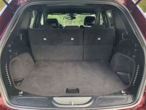 Used 2017 Jeep Grand Cherokee Laredo image 13