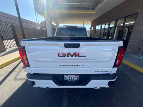 Used 2023 GMC Sierra 1500 Denali w/ Technology Package AWD/4WD image 5