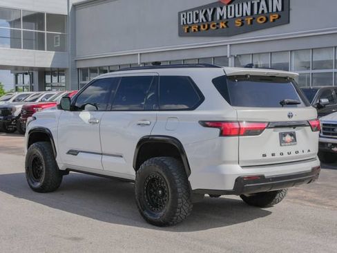 Used 2023 Toyota Sequoia Platinum AWD/4WD image 9