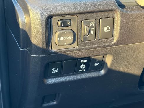 Used 2023 Toyota 4Runner Limited AWD/4WD image 10