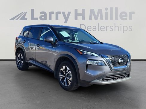 Used 2023 Nissan Rogue SV image 7