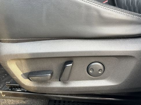 Used 2023 Nissan Rogue Platinum w/ Platinum Premium Package image 13