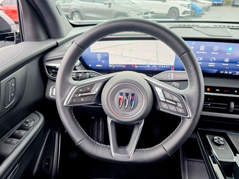 Used 2025 Buick Enclave Sport Touring image 40