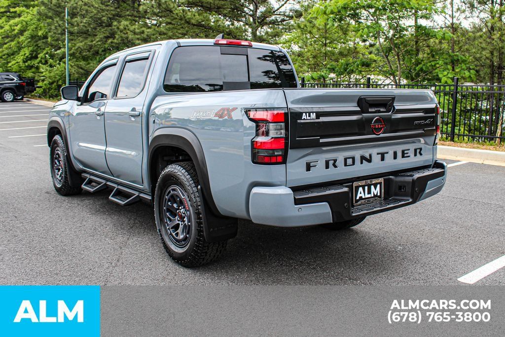 Used 2025 Nissan Frontier PRO-4X AWD/4WD image 5