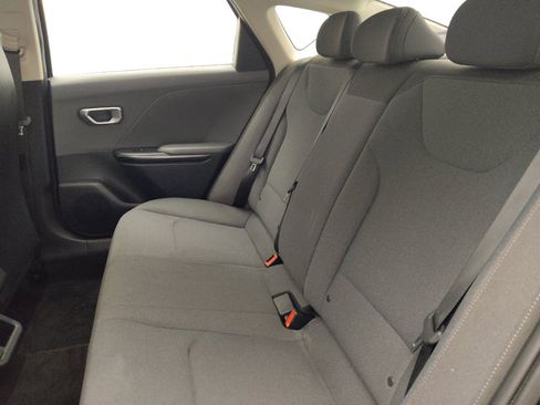 Used 2025 Kia K4 FWD image 18