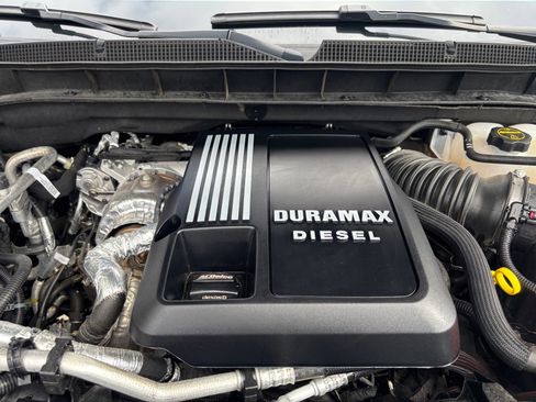 Used 2024 Chevrolet Tahoe Premier image 17