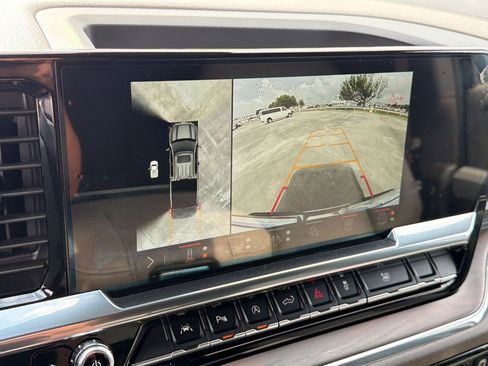 Used 2024 GMC Sierra 1500 SLT w/ SLT Premium Plus Package image 29