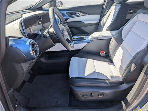 New 2026 Chevrolet Equinox EV LT image 15