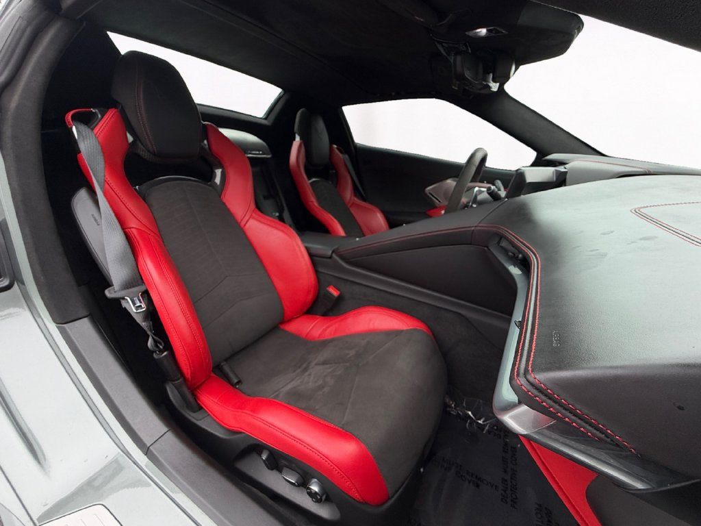 Used 2022 Chevrolet Corvette Stingray Premium Conv w/ Z51 Performance Package RWD image 15