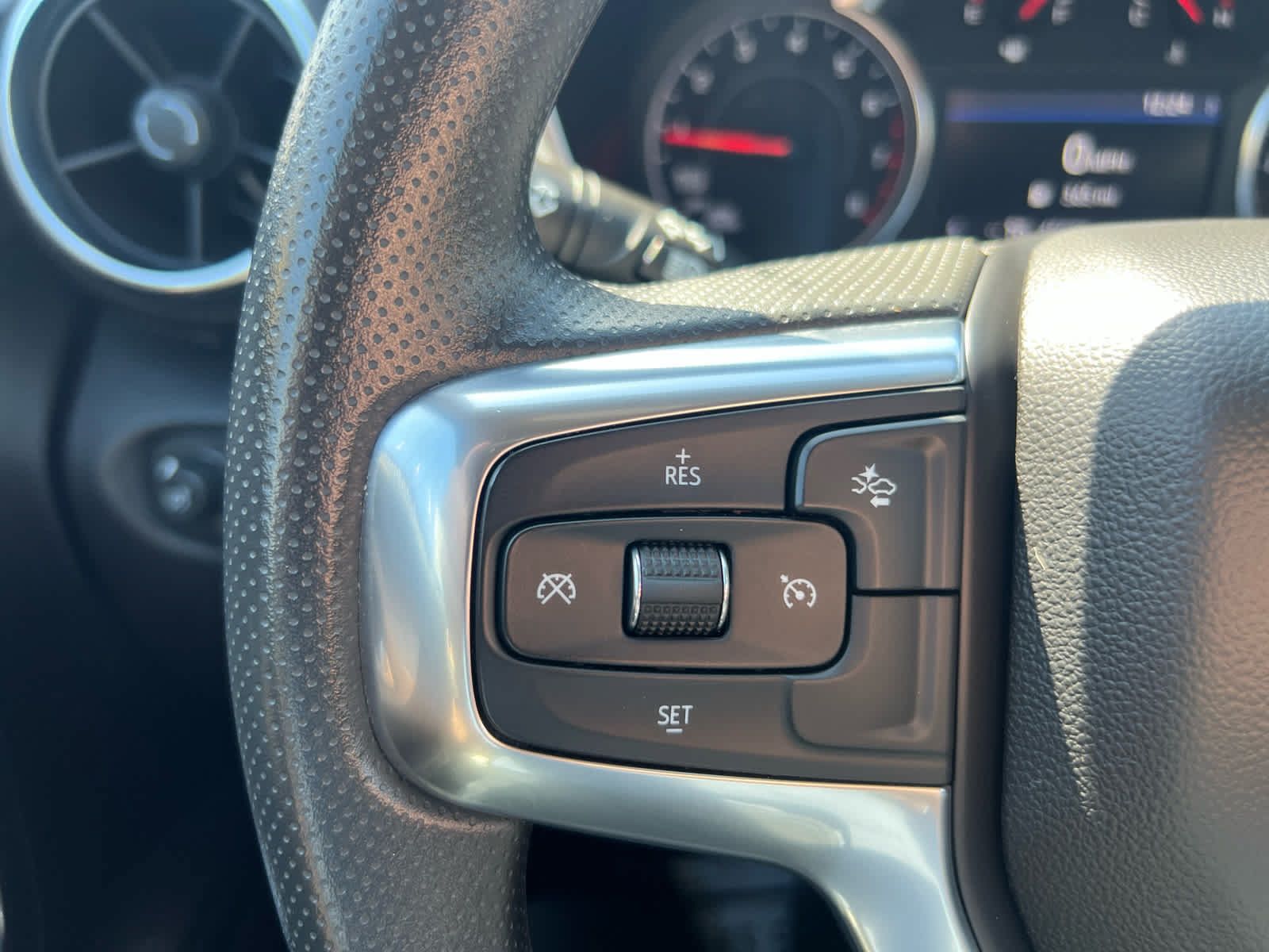 Used 2025 Chevrolet Blazer LT AWD/4WD image 15