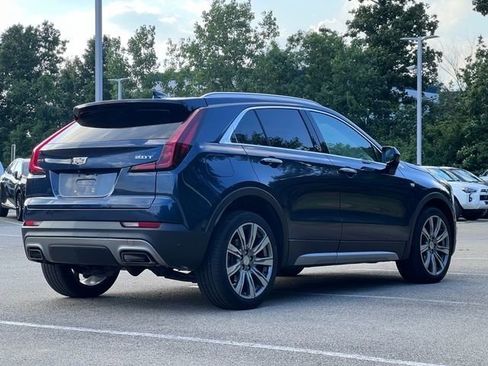 Used 2019 Cadillac XT4 Premium Luxury FWD image 3