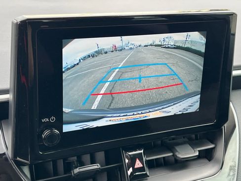 Used 2025 Toyota Corolla LE image 19