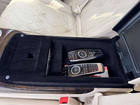 Used 2017 Mercedes-Benz S 550 4MATIC Sedan image 33